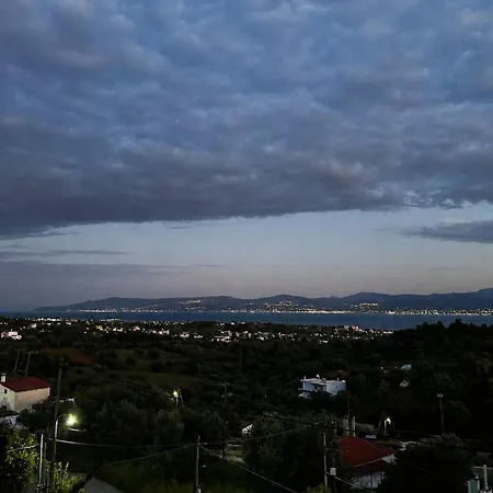 Panorama Seaview Retreat With Balcony Apartment